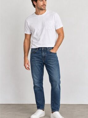 Madewell Men's Straight Jeans in Medium Blue Wash
